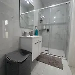 Modern One Bedroom شقة