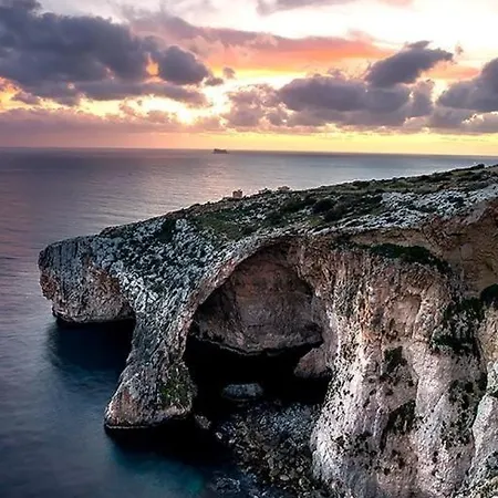 Modern One Bedroom Appartamento Zurrieq